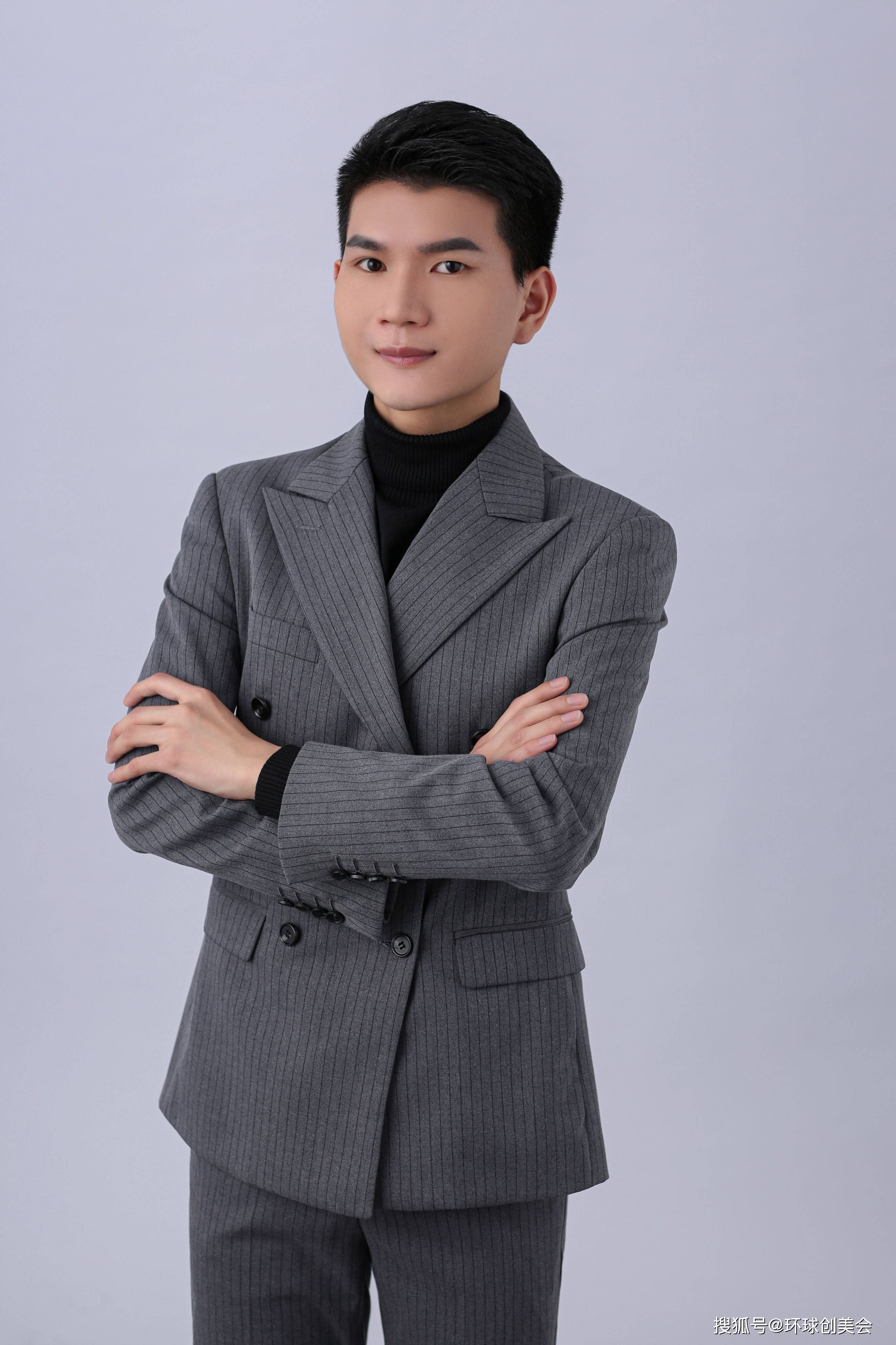 邓华英 舞台监督负责人